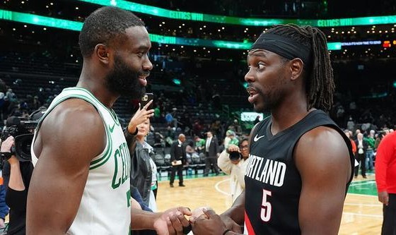 开云体育官方入口-布朗：无论霍勒迪和罗威在哪里效力 他们都是我的家人