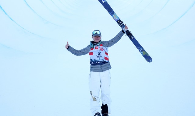 开云体育入口-李方慧夺得自由式滑雪U型场地世界杯美国阿斯本站金牌