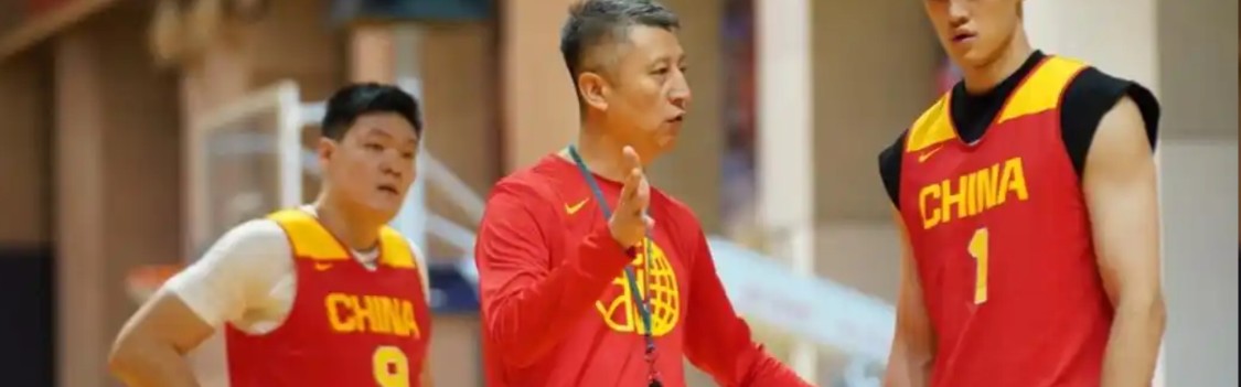 开云体育登录-徐杰健康时不选，伤了又征召，球迷怒批郭士强：就不能召郭昊文？