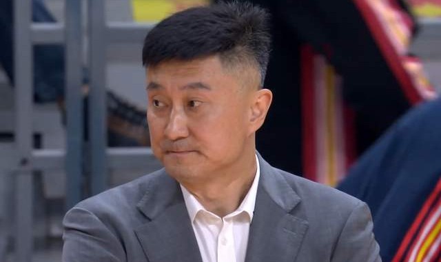 开云体育官方入口-又白忙活了？广东被截胡，强援官宣签约，新球队曝光，朱芳雨无奈