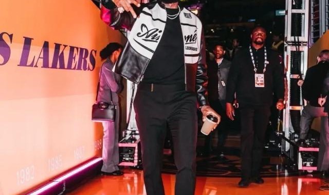 开云体育登录入口-伤病报告更新！詹姆斯有望“提前”复出驰援紫金军团