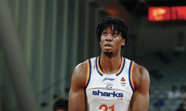 开云体育登录入口-溃败北京上海！广东弊端已凸显！只要遇内线强队，杜锋基本没招！