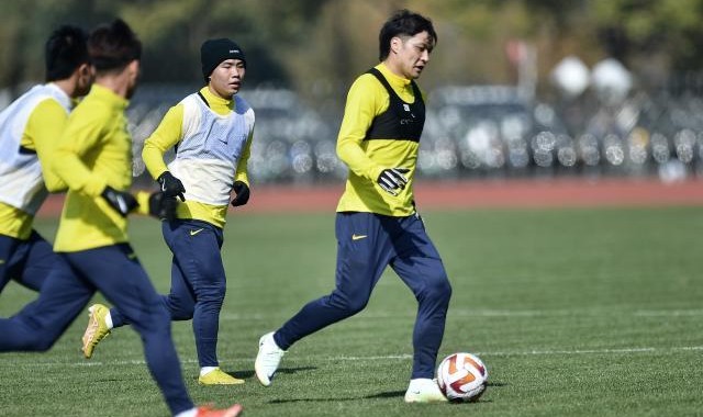 开云体育登录入口-中超吹响2023集结号：出国热不再 7队待定3种境遇