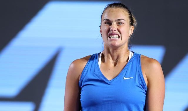 开云体育入口-萨巴伦卡总决赛首秀大崩盘 连丢十局再负巴多萨