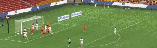 半场：奥克兰FC1-0布里斯班狮吼，科斯格罗夫混战破门