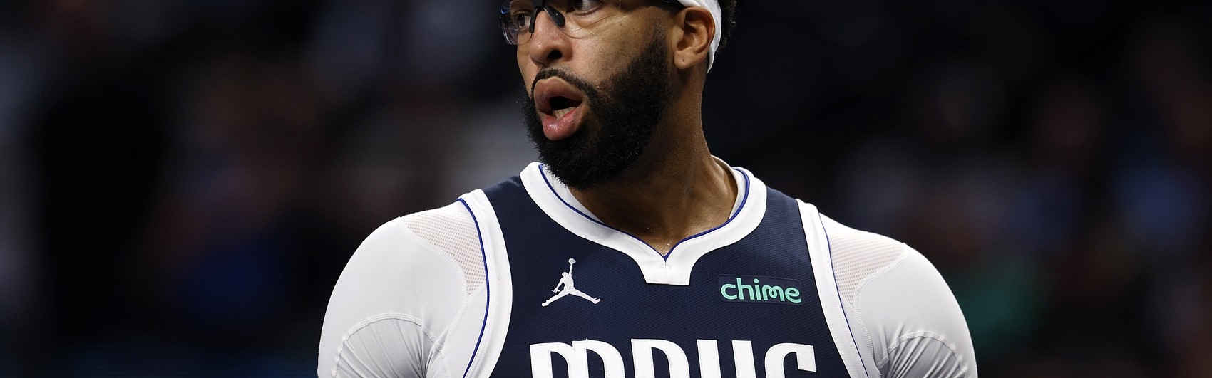 Shams：浓眉预计缺席至截止日之后 任何交易讨论可能都会彻底暂停