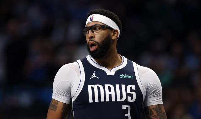 Shams：浓眉预计缺席至截止日之后 任何交易讨论可能都会彻底暂停