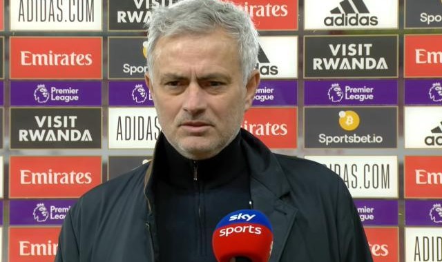 开云体育入口-穆里尼奥：裁判错判决定比赛 很遗憾没法采访裁判