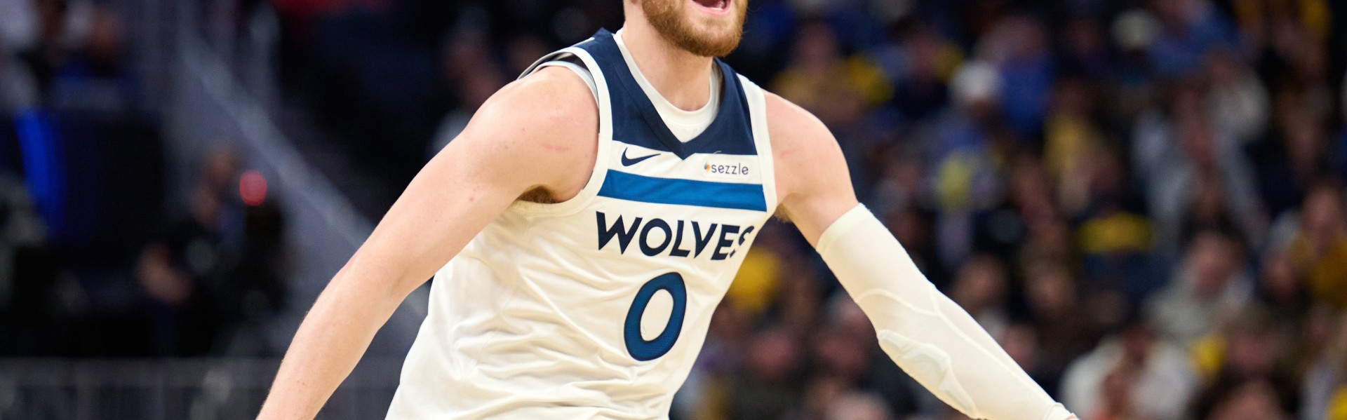 精准打击！兰德尔最后时刻甩锅 迪文岑佐加长三分压哨命中