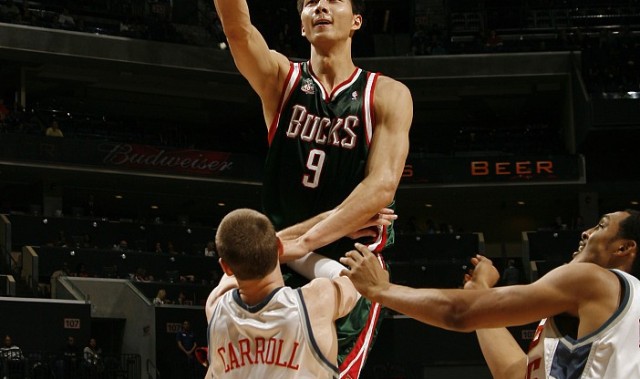 开云体育网页版-朱利安·里斯首秀即犯满 近20赛季第5个菜鸟 “比肩”易建联&amp;埃迪