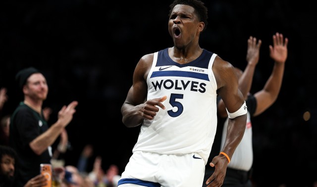 开云体育电脑版-场均28.9分5板3.8助！明天森林狼客战火箭 爱德华兹缺阵