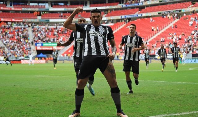 开云体育网页版-博塔弗戈领跑巴甲 德科学生、泰达前外援功不可没