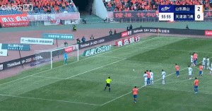 1761988370898048903.gif 卡扎失点.gif